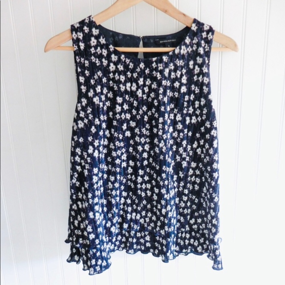 Banana Republic Floral Ruffle Tank Top Size Small